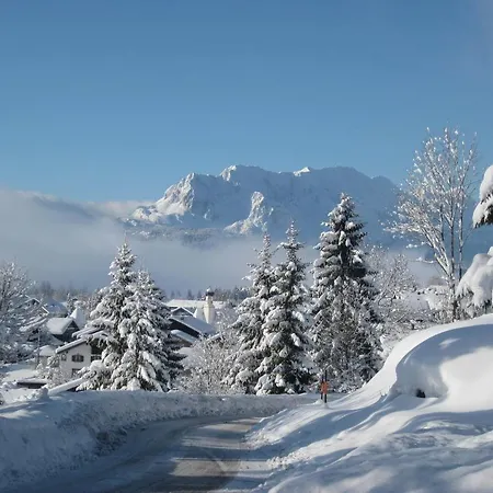 Отель Panoramahotel Karwendelhof Вальгау