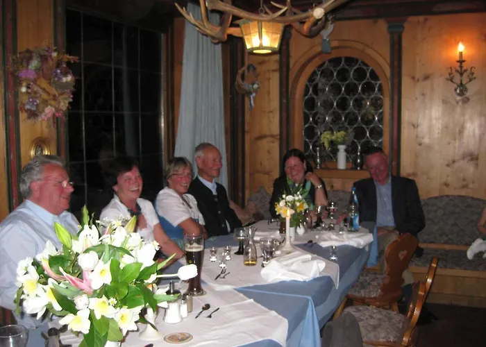 Panoramahotel Karwendelhof Otel